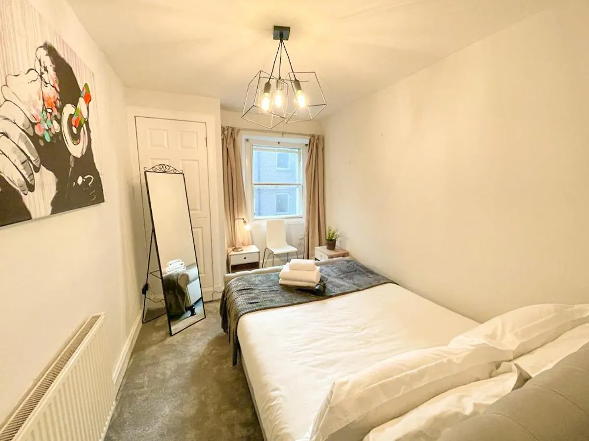 Rose Street'S Hidden Treasure- 2Bed Newly Refurbished Apt 爱丁堡 0*,